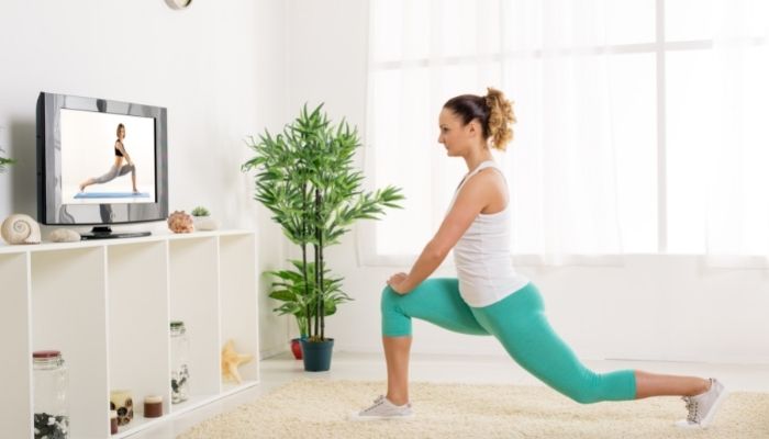 woman doing exercise